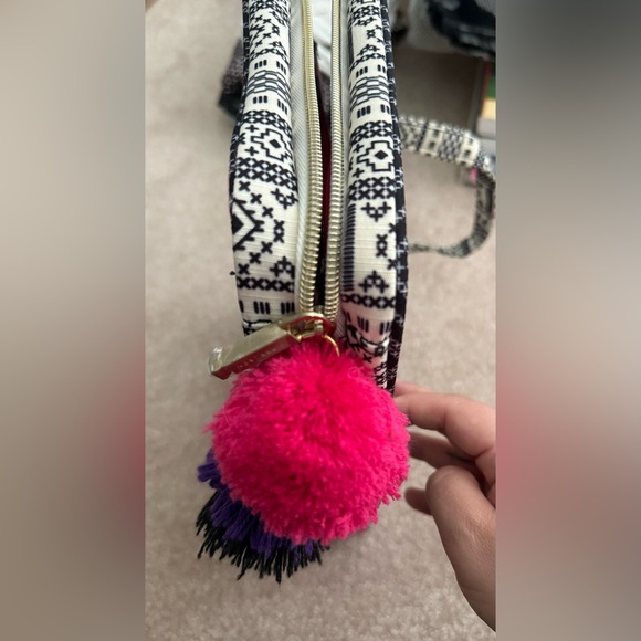 KESTREL Beauty & Toiletry Bag - Picture 6 of 6